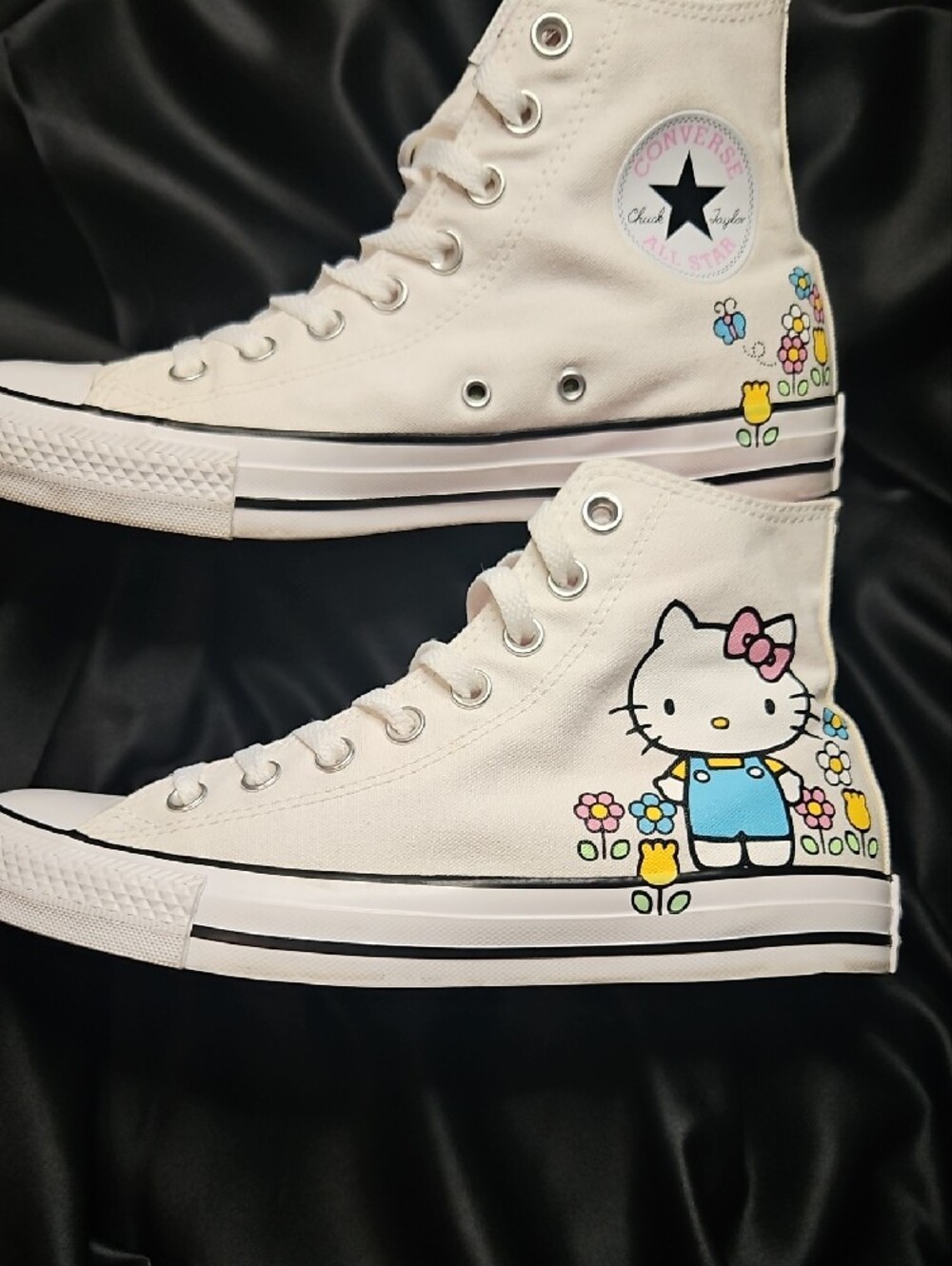 Converse Hello Kitty Chuck Taylor All Star 'Flowers' High Tops- Size 8.5Women - Picture 8 of 15
